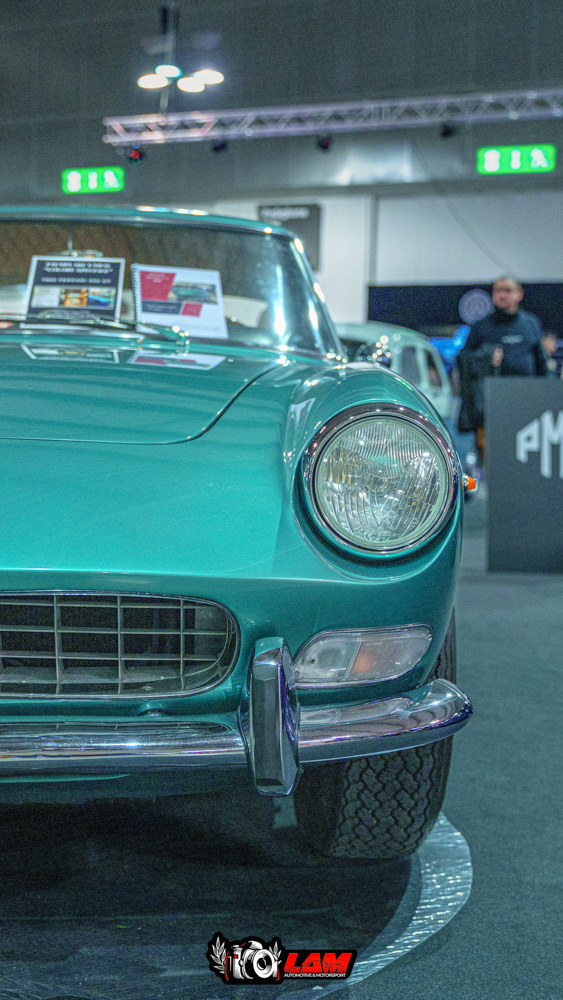 FERRARI 330 GT (2+2)